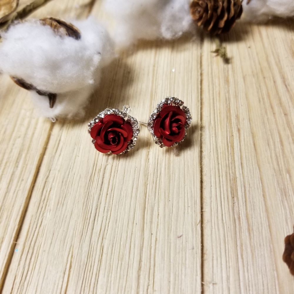 🌹🌹HOST PICK🌹🌹BREATHTAKING!!  Red Rose earrings in SILVER 🌹🌹 - Picture 6 of 16